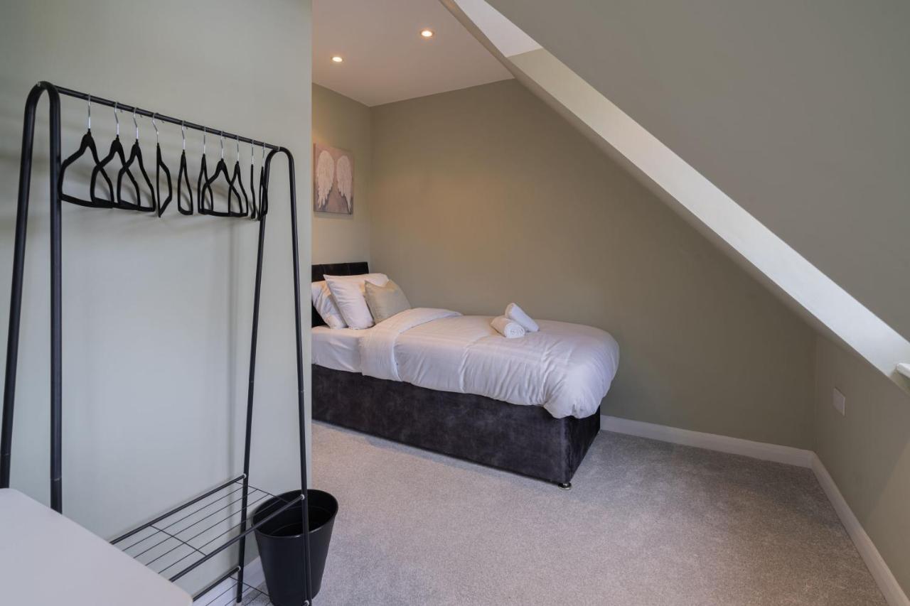 4 Bedroom House By Primal Estates Short Lets In * Brighton