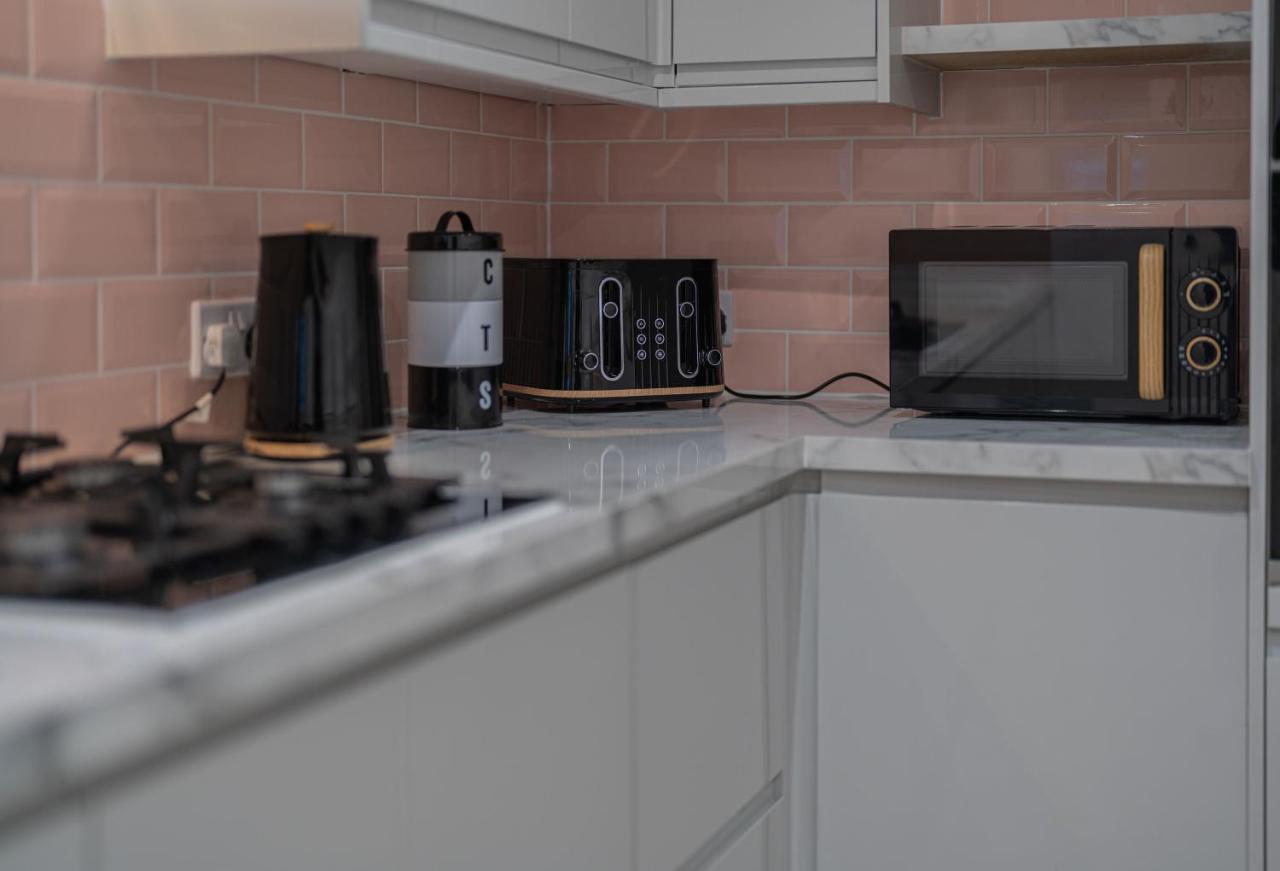 4 Bedroom House By Primal Estates Short Lets In * Brighton