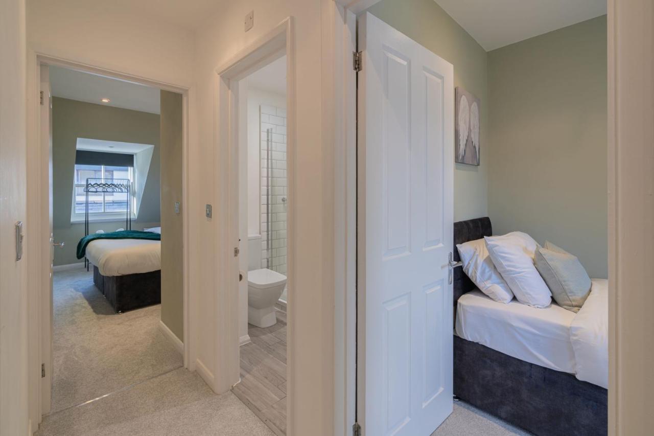 4 Bedroom House By Primal Estates Short Lets In Brighton